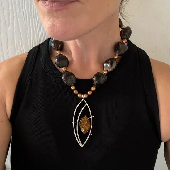 NWOT Hawaiian Kukui Nut Necklace with Amber & Sterling Silver Pendant - Picture 5 of 9